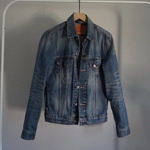 Levi's Denim Trucker Jacket (Light Blue Wash)
